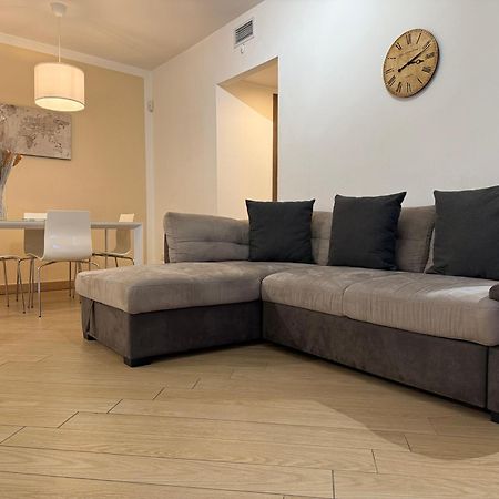 Comecasa Modern Apartment In Historical Centre Asti Eksteriør billede