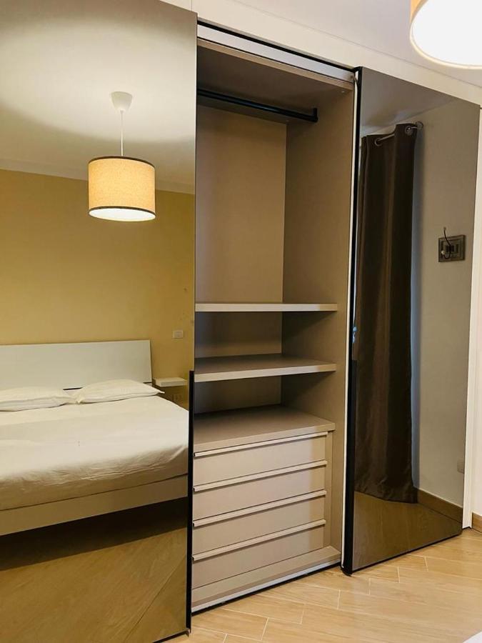 Comecasa Modern Apartment In Historical Centre Asti Eksteriør billede