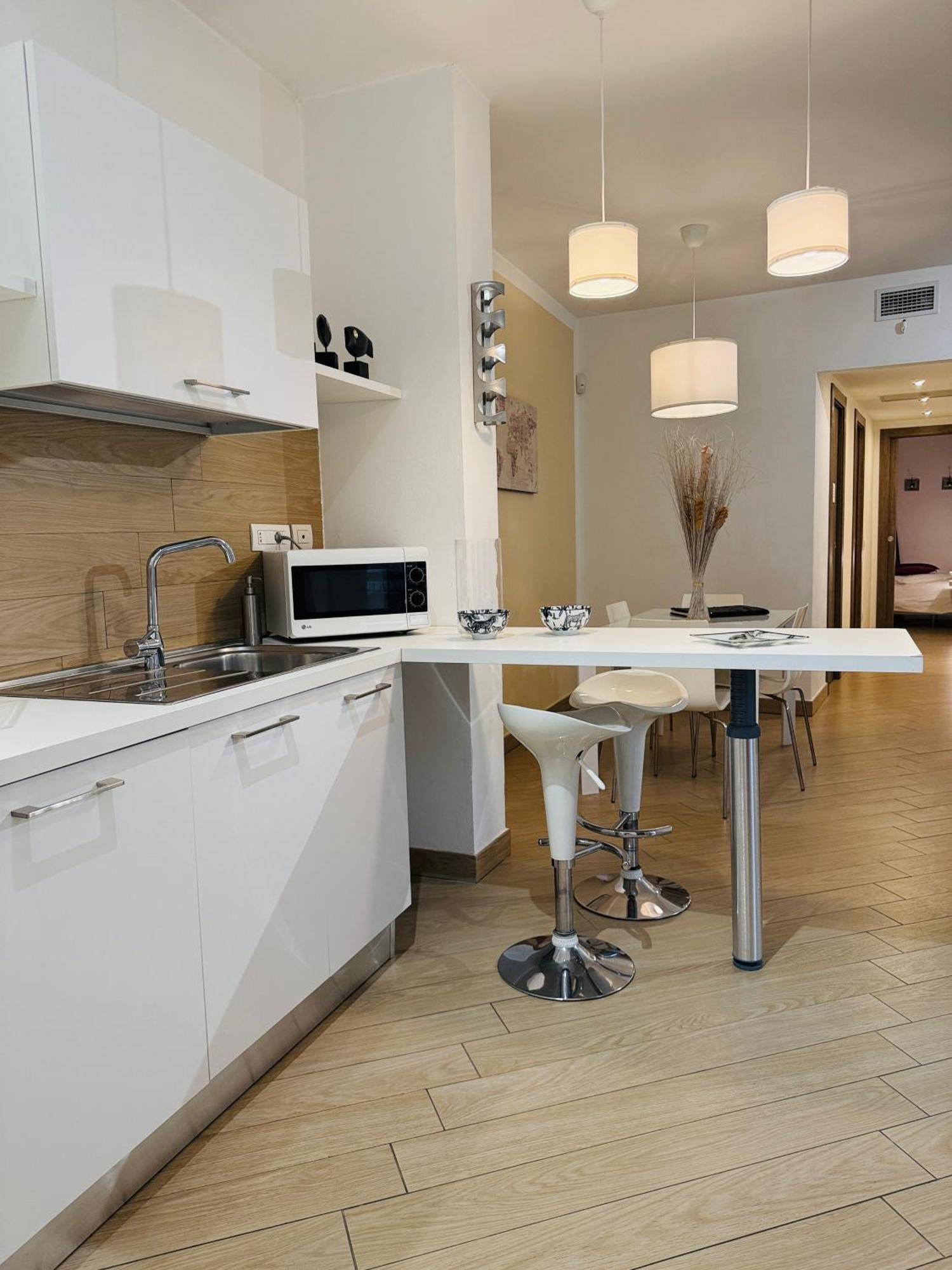 Comecasa Modern Apartment In Historical Centre Asti Eksteriør billede
